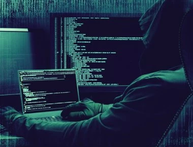 Toυς άφησε όλους άναυδους: Υπουργός ασφαλείας από κυβερνοεπιθέσεις δεν έχει ιδέα από... υπολογιστές!